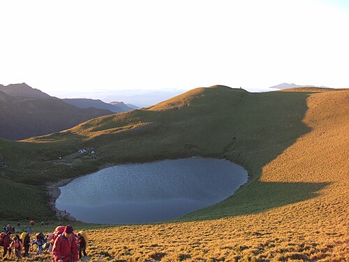 Jiaming lake.jpg